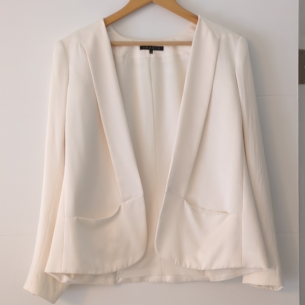 Theory fully lined open front triacetate silky off white special event blazer
